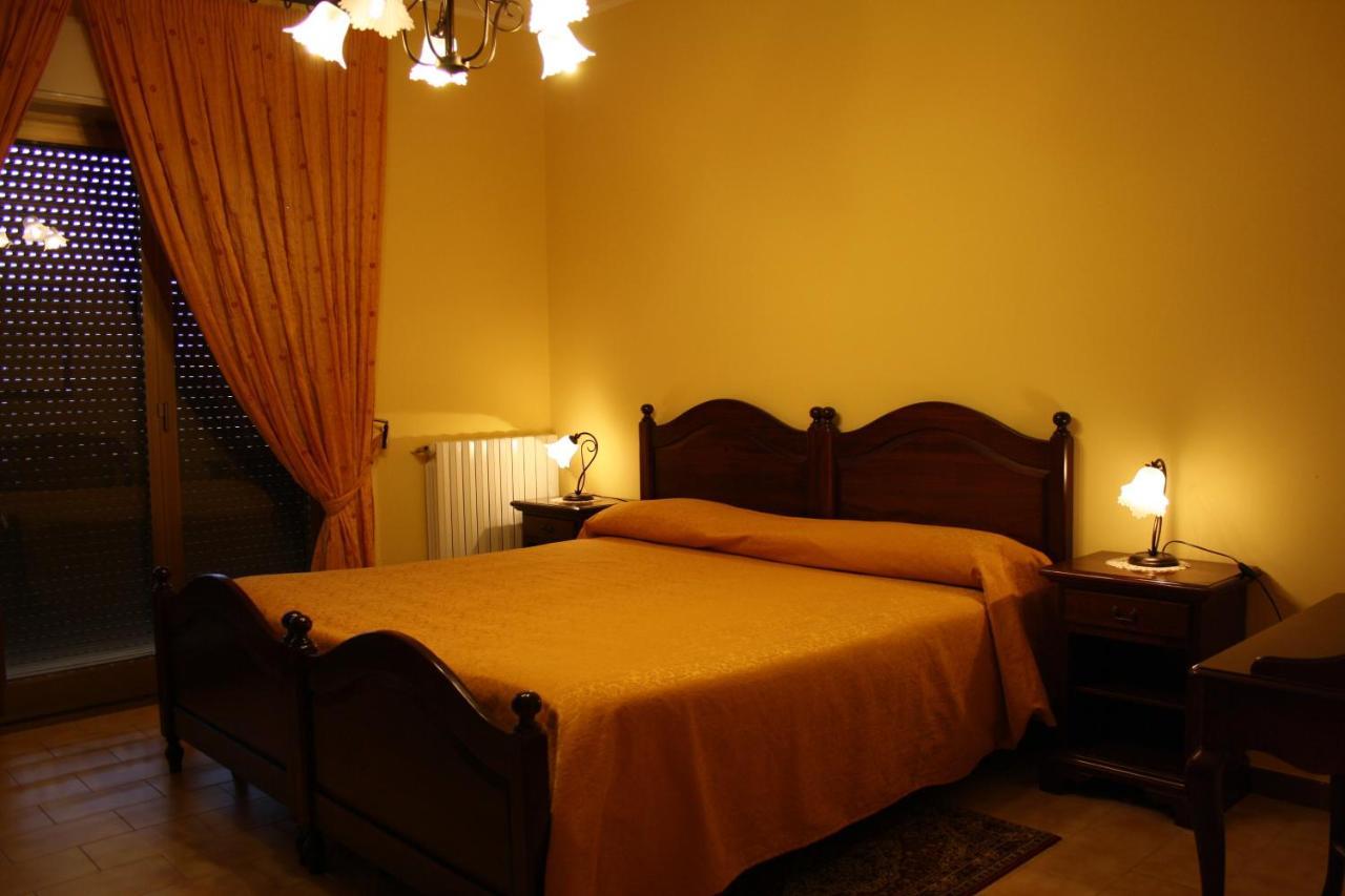 란다조 Ai Tre Parchi Bed And Bike B&B 외부 사진