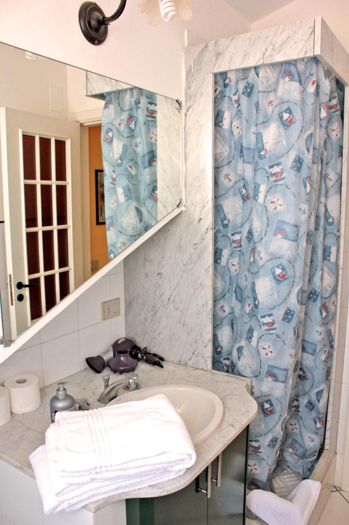 란다조 Ai Tre Parchi Bed And Bike B&B 객실 사진