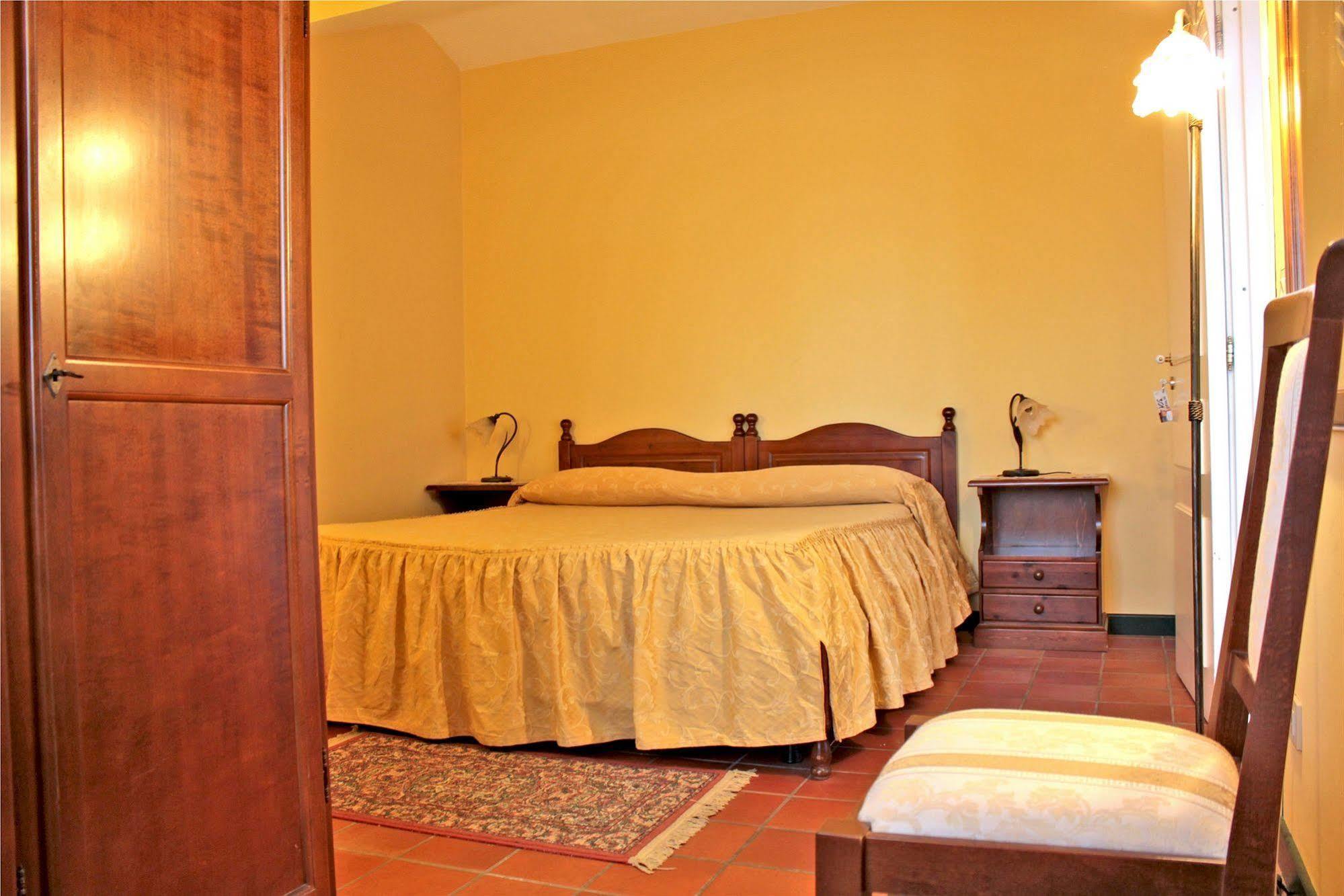 란다조 Ai Tre Parchi Bed And Bike B&B 외부 사진